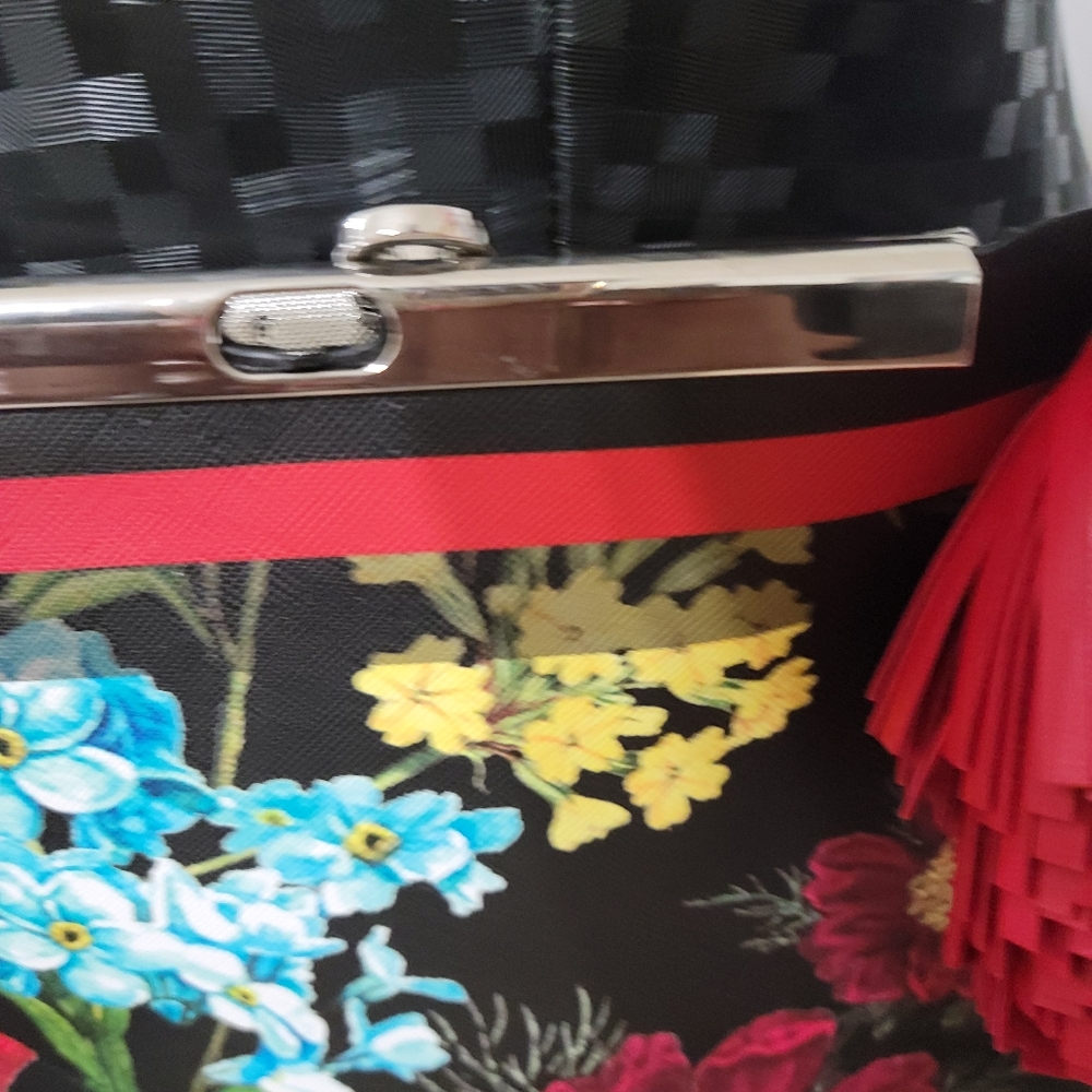 Purse - Picture 3 of 9